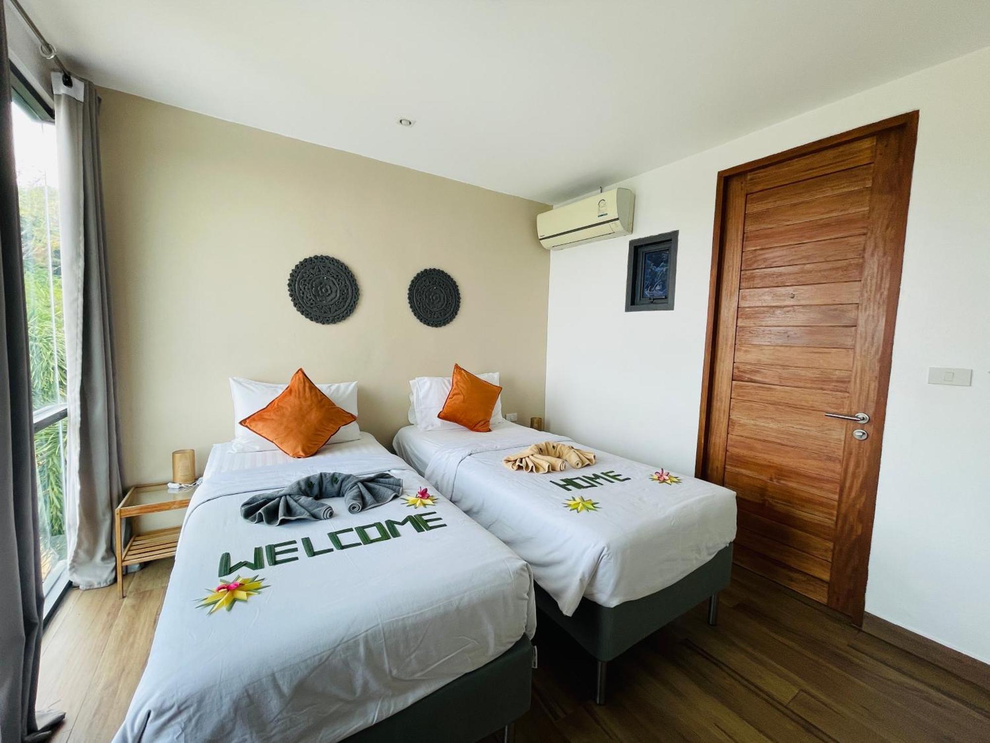 Baan Saint-Tropez Seaview Villas Kata Beach Exterior photo